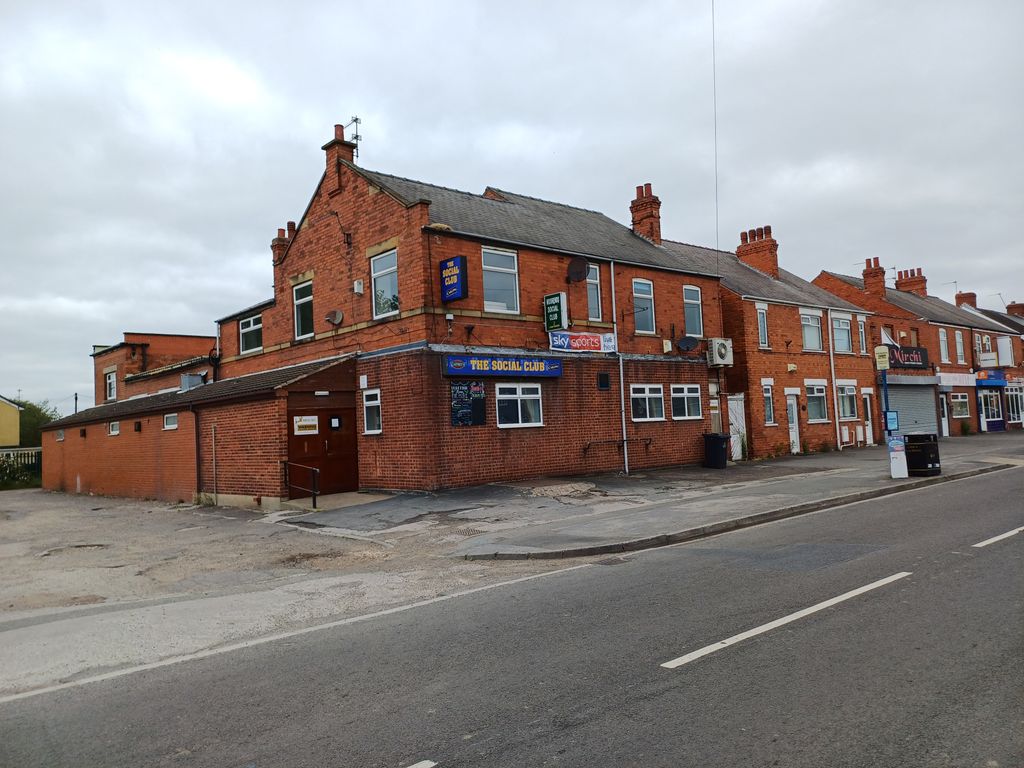 Pub/bar for sale in Marshland Road, Thorne DN8, £140,000