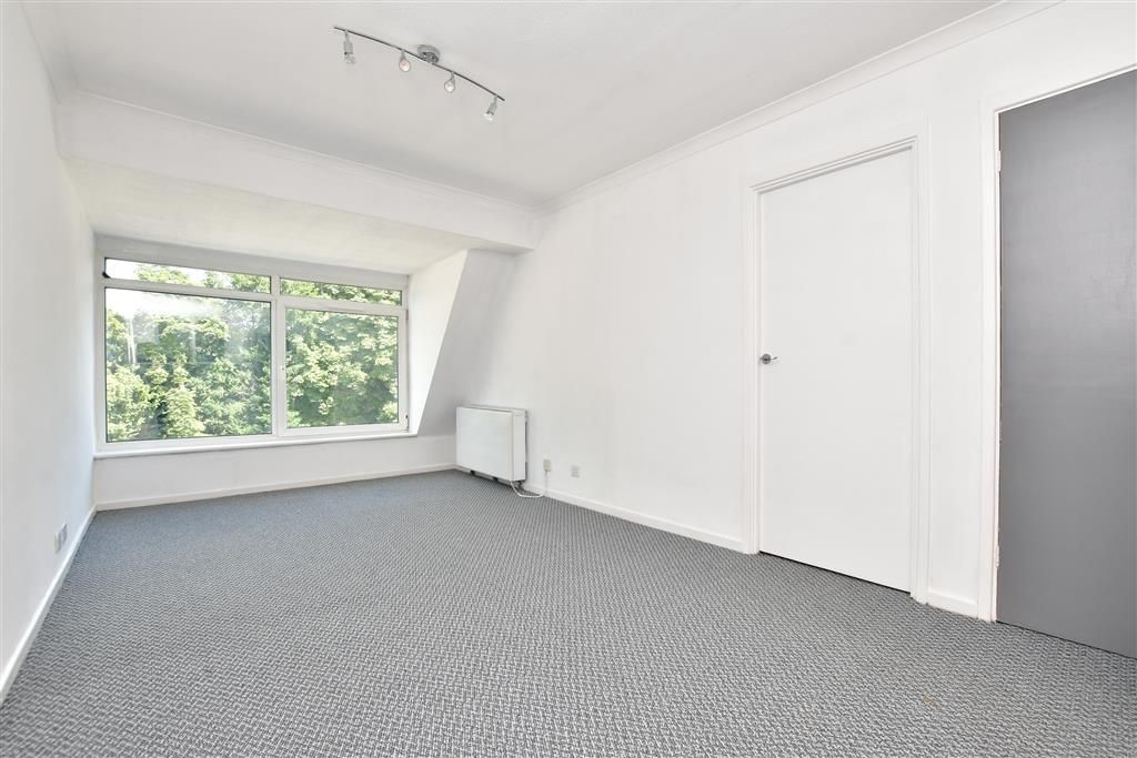 Studio for sale in Bell Street, Reigate, Surrey RH2, £170,000