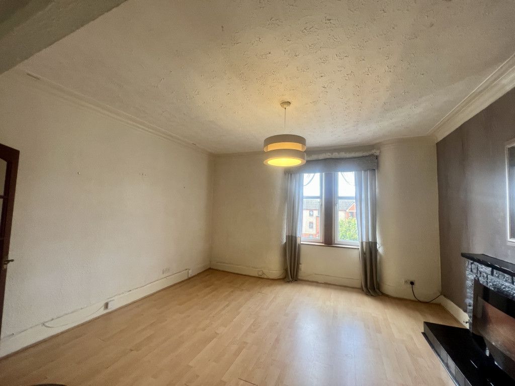 2 bed flat for sale in 2/3, 13 Muirhead Street, Kirkintilloch, Glasgow G66, £72,000