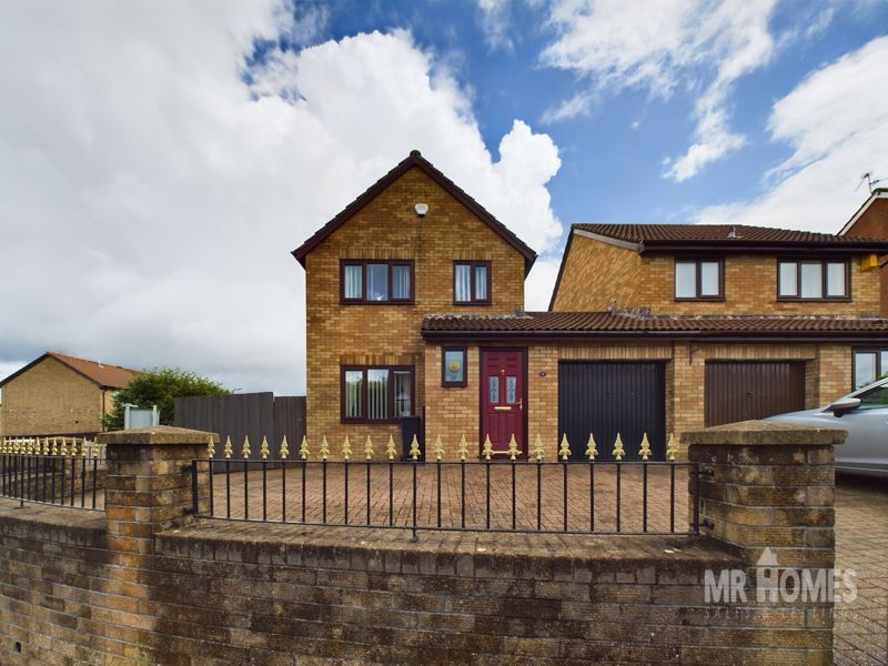 3 bed detached house for sale in Coedriglan Drive, Michaelston-Super-Ely, Cardiff CF5, £300,000