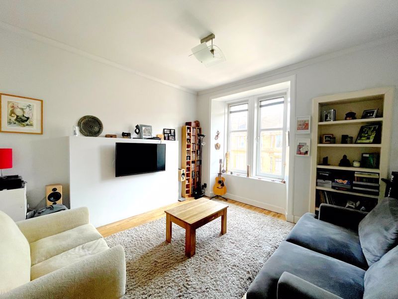 1 bed flat for sale in Albert Road, Glasgow G42, £127,500