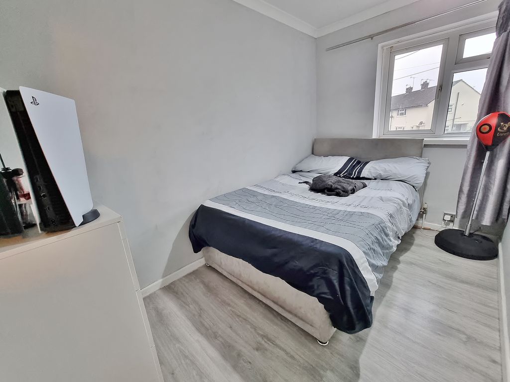 4 bed terraced house for sale in Finchdean Road, Havant PO9, £280,000