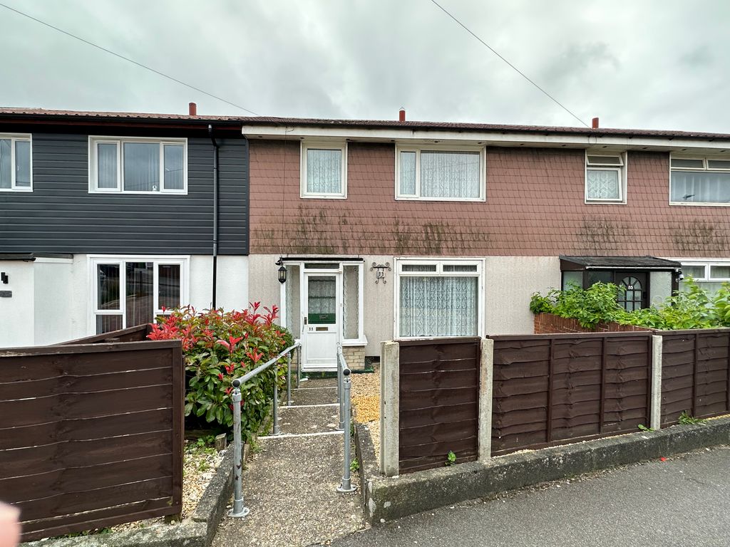 3 bed terraced house for sale in Ledbury Road, Cosham, Portsmouth PO6, £199,950