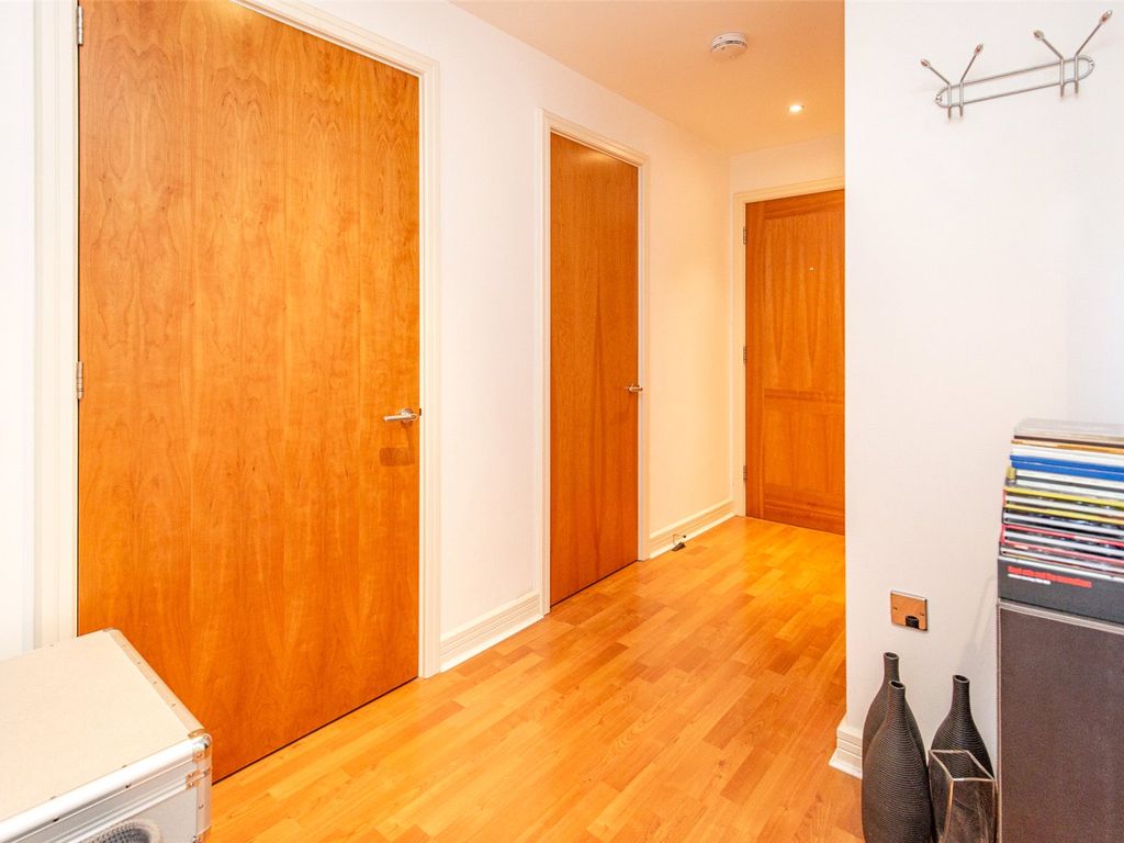 1 bed flat for sale in Merchants Road, Clifton, Bristol BS8, £315,000