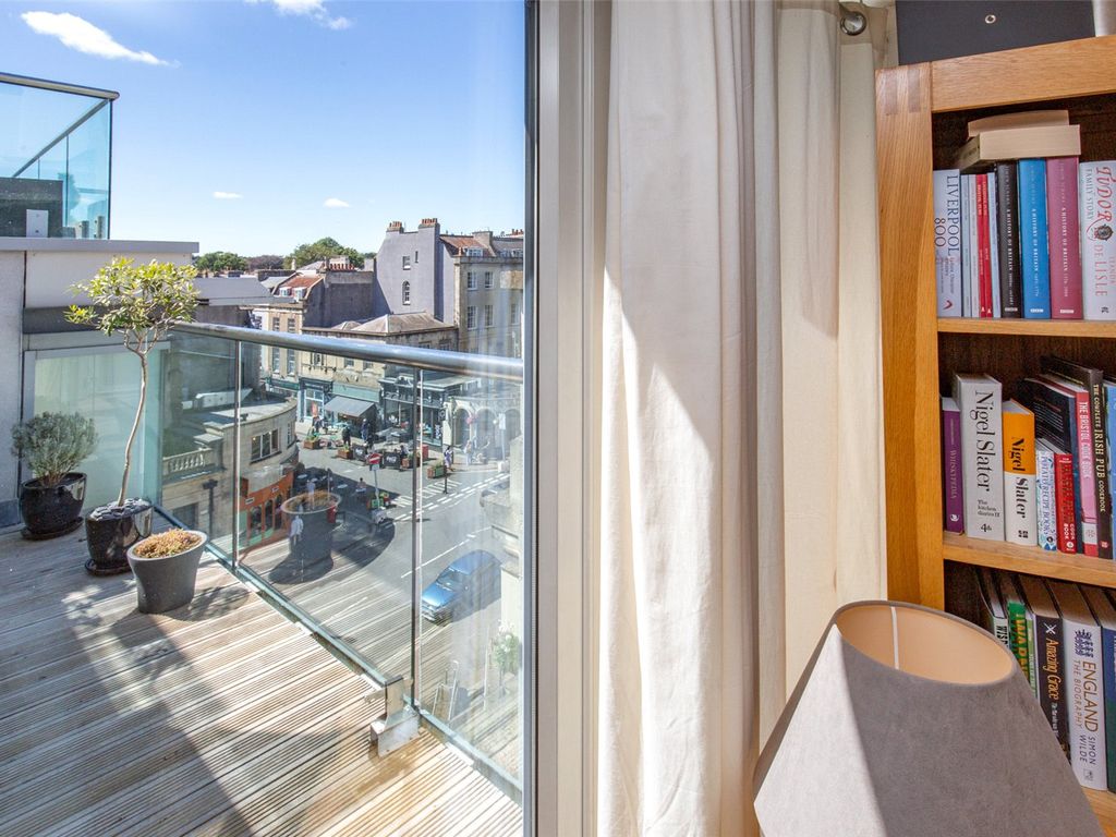 1 bed flat for sale in Merchants Road, Clifton, Bristol BS8, £315,000