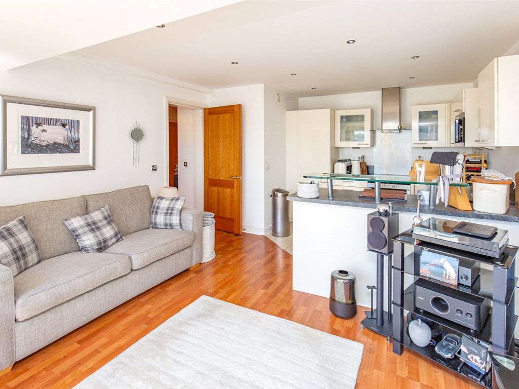 1 bed flat for sale in Merchants Road, Clifton, Bristol BS8, £315,000