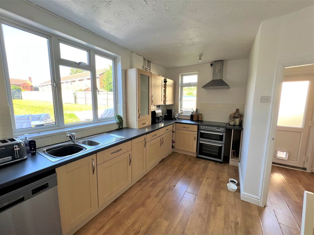 2 bed property for sale in Doddington Road, Earls Barton, Northampton NN6, £260,000