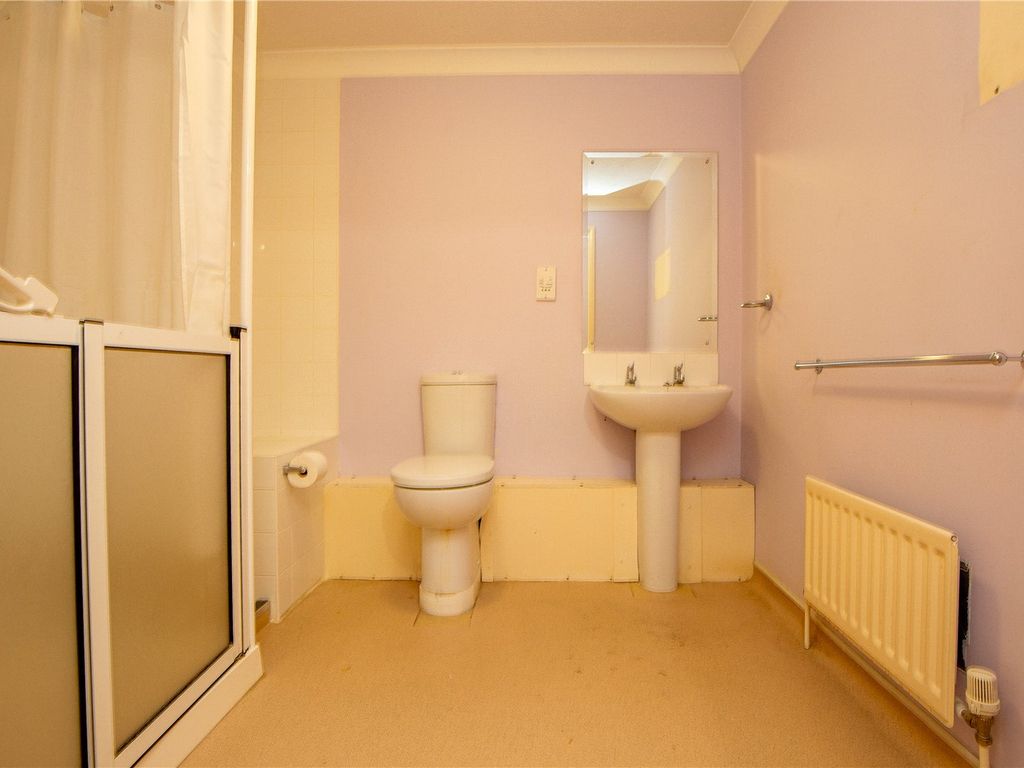 2 bed flat for sale in Brynland Avenue, Bristol BS7, £150,000