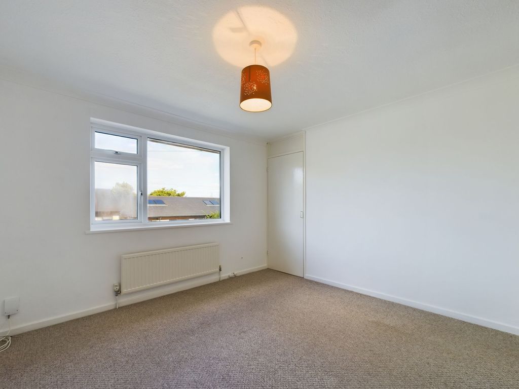3 bed terraced house for sale in The Whaddons, Huntingdon, Cambridgeshire. PE29, £215,000