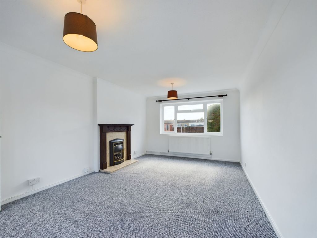3 bed terraced house for sale in The Whaddons, Huntingdon, Cambridgeshire. PE29, £215,000