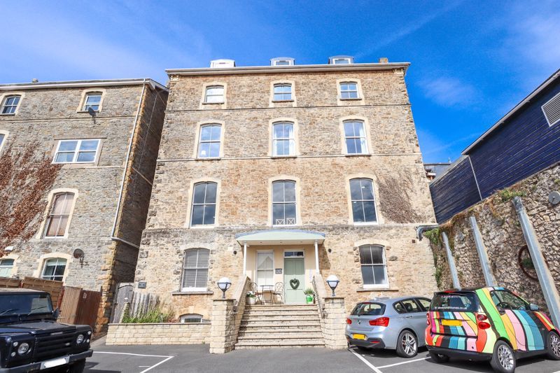 2 bed flat for sale in Hill Road, Clevedon BS21, £315,000