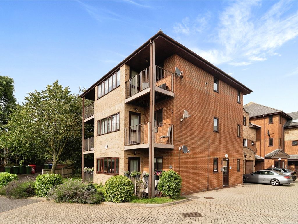 2 bed flat for sale in Borley Court, Welling Road, Orsett, Essex RM16, £280,000