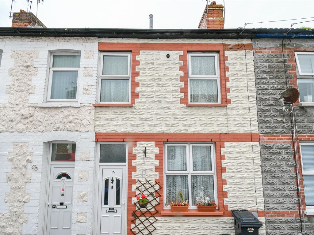 2 bed terraced house for sale in Llewellyn Street, Barry CF63, £139,999