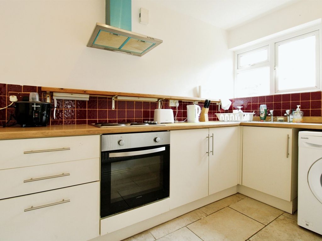 1 bed flat for sale in Ruthin Gardens, Cathays, Cardiff CF24, £140,000