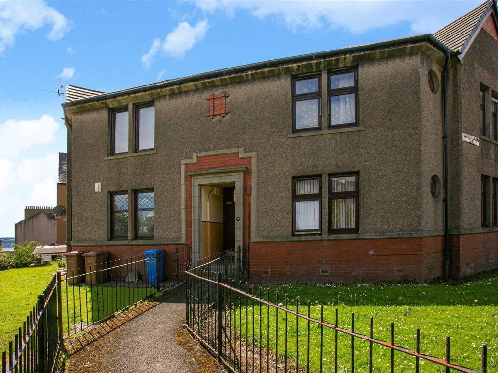 Property for sale in Fleming Gardens East, Dundee DD3, £70,000