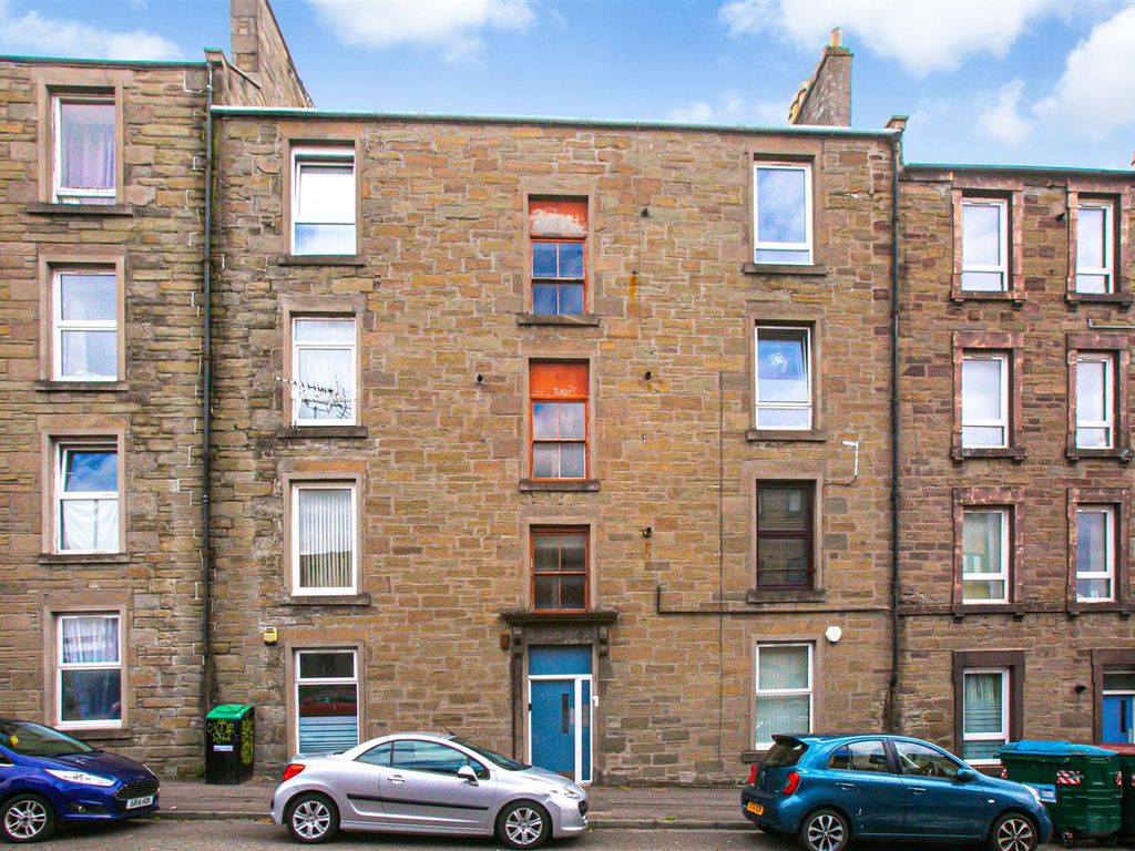 1 bed flat for sale in Arklay Street, Dundee DD3, £58,000
