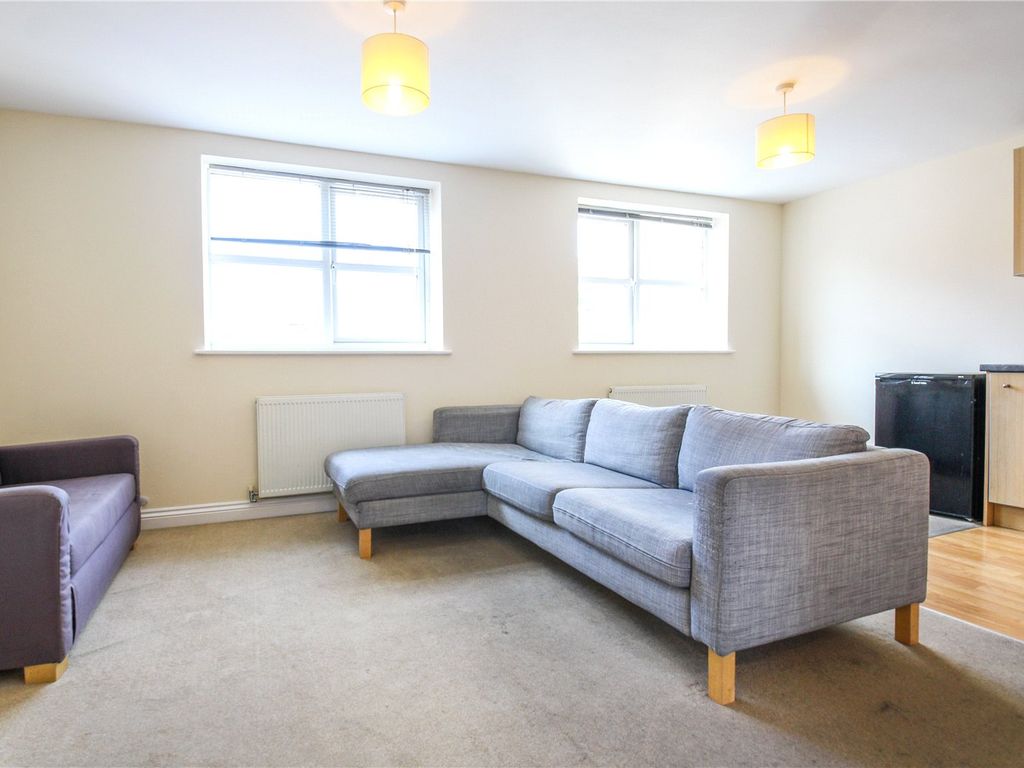 2 bed flat for sale in Warden Court, Warden Road, Southville BS3, £220,000