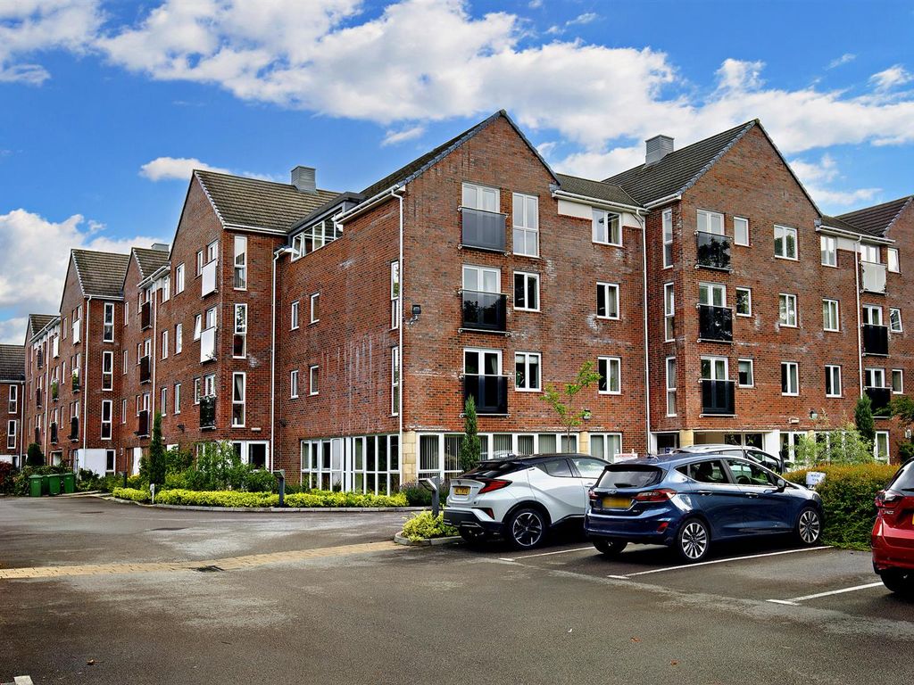 1 bed flat for sale in Dutton Court, Station Approach, Off Station Road, Cheadle Hulme SK8, £160,000