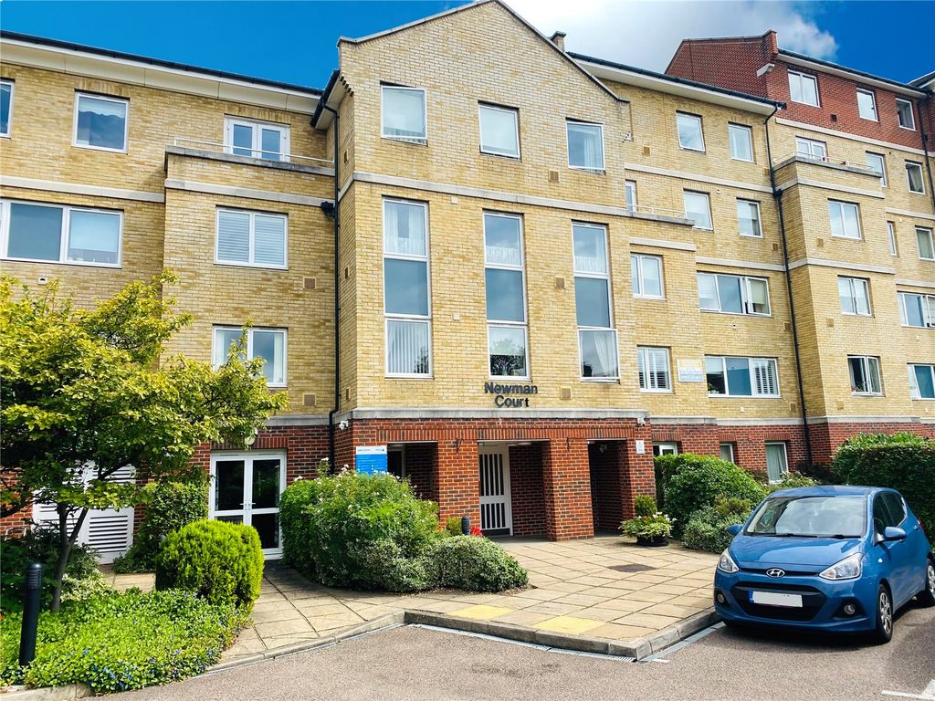 1 bed flat for sale in North Street, Bromley BR1, £150,000