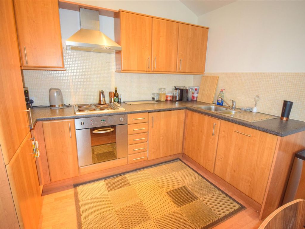2 bed flat for sale in Argyle Street, Liverpool L1, £115,000