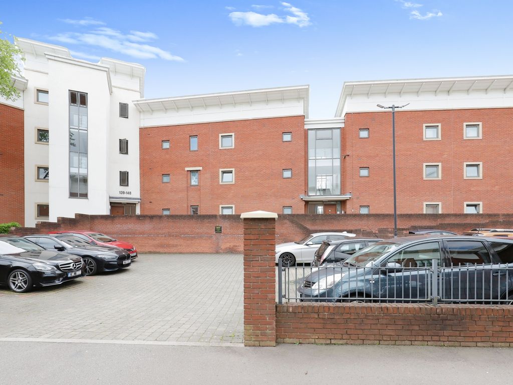 1 bed flat for sale in Albion Street, Wolverhampton WV1, £95,000