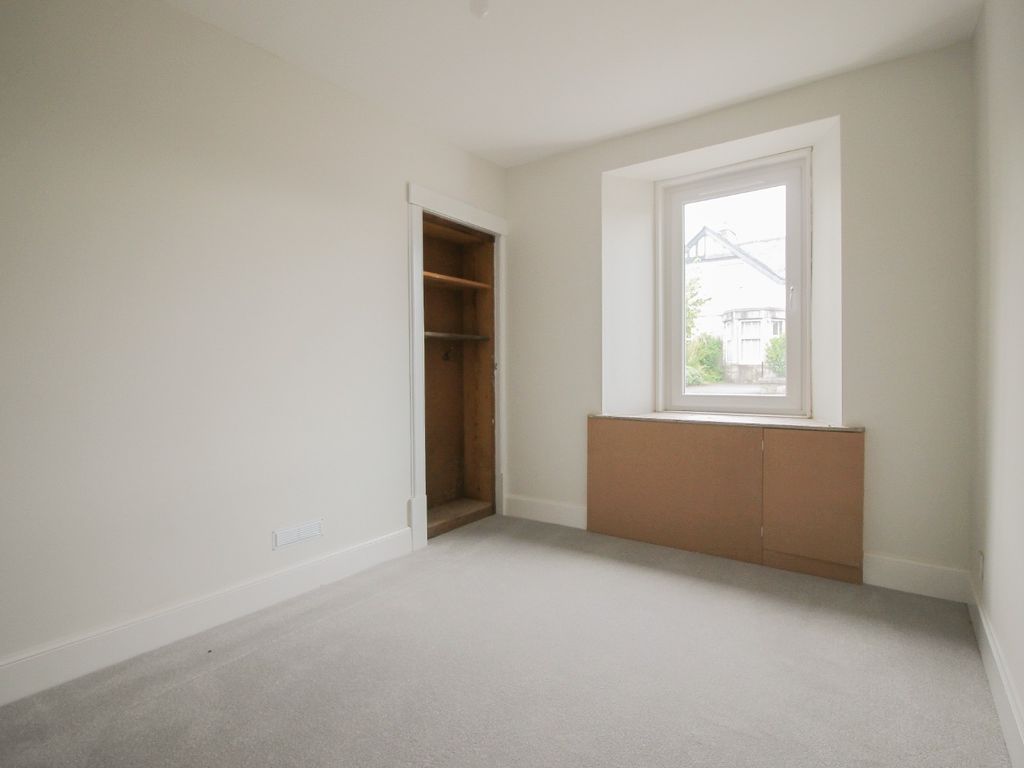 2 bed flat for sale in Causewayhead Road, Causewayhead, Stirling FK9, £132,500