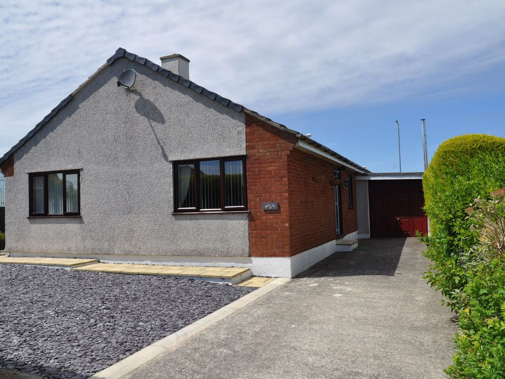 3 bed bungalow for sale in Nant Y Mynydd, Llanfechell, Amlwch LL68, £230,000