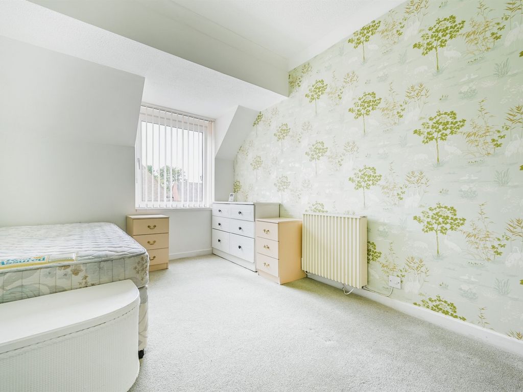 1 bed flat for sale in Castle Dyke, Lichfield WS13, £65,000