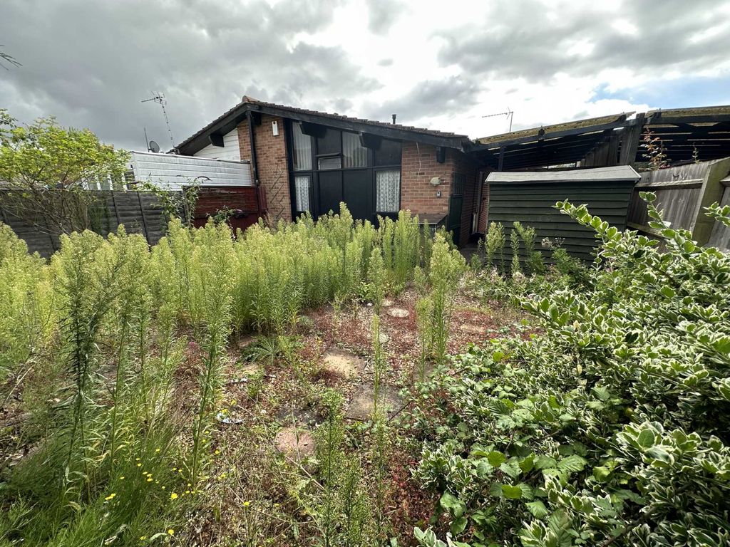 1 bed semi-detached house for sale in Bessemer Court, Blakelands MK14, £180,000