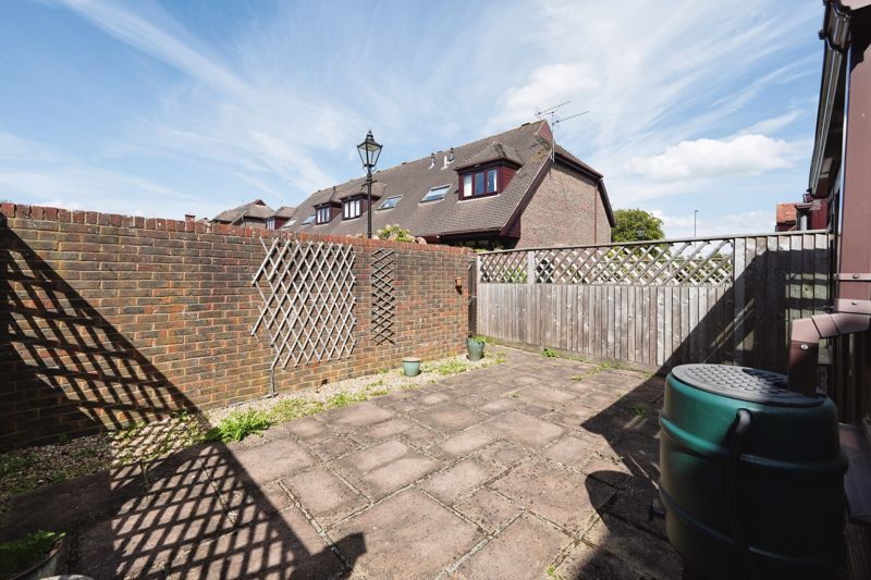 2 bed cottage for sale in Courville Close, Alveston BS35, £322,000
