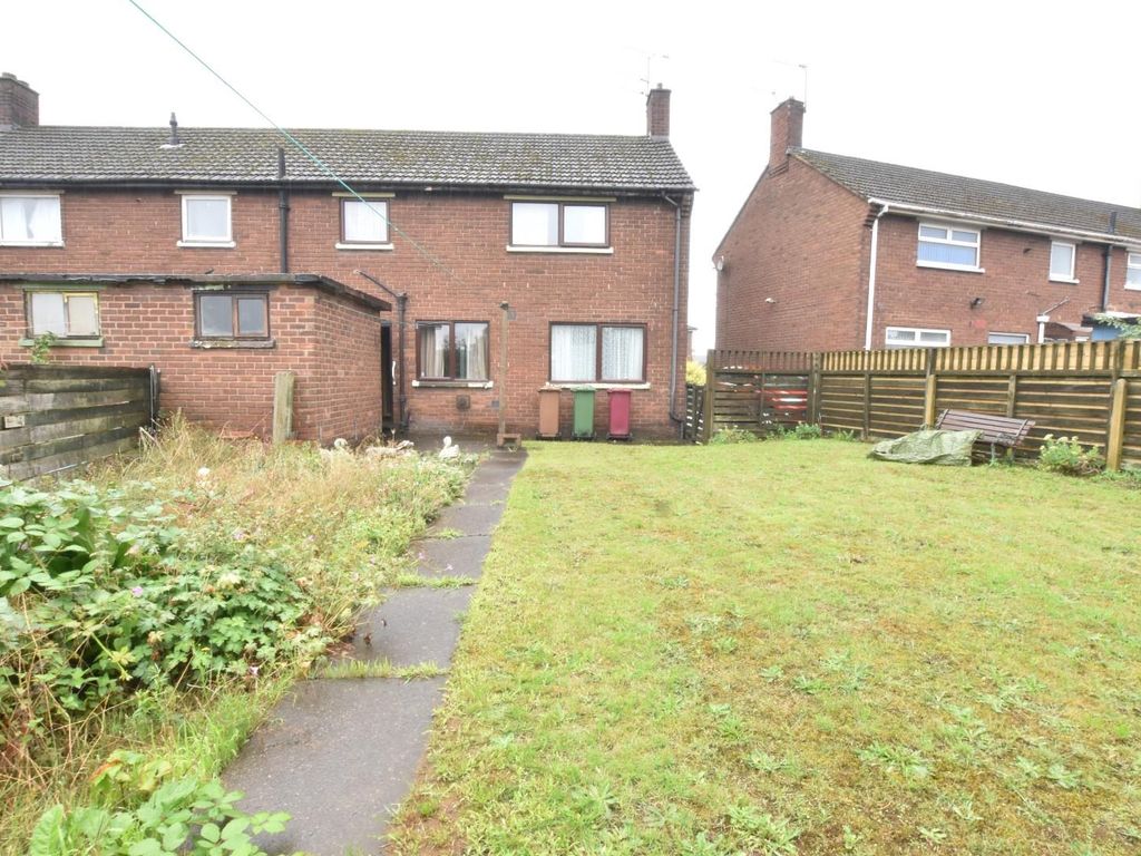 3 bed semi-detached house for sale in Franklin Crescent, Scunthorpe DN16, £100,000