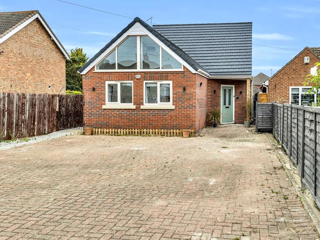 3 bed detached house for sale in Horsegate, Deeping St. James, Peterborough PE6, £325,000