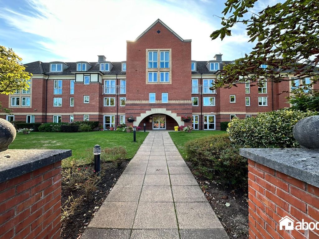 2 bed flat for sale in Freshfield Road, Formby, Liverpool L37, £165,000