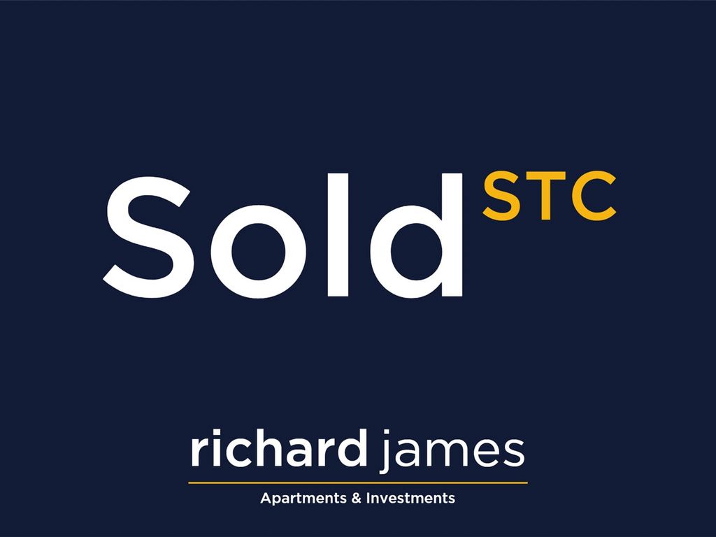 2 bed flat for sale in Saltash Road, Swindon, Wiltshire SN2, £127,000