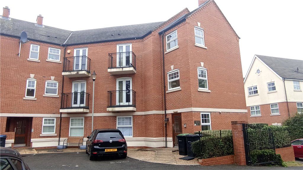 2 bed flat for sale in Brookfield Road, Kings Norton, Birmingham B30, £140,000