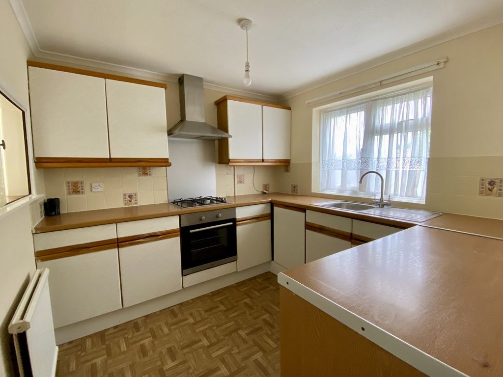 3 bed terraced house for sale in Foxglove Road, Eastbourne, East Sussex BN23, £235,000