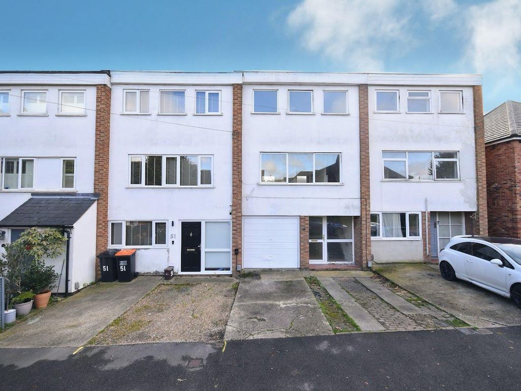 2 bed town house for sale in Clifton Road, Dunstable LU6, £250,000