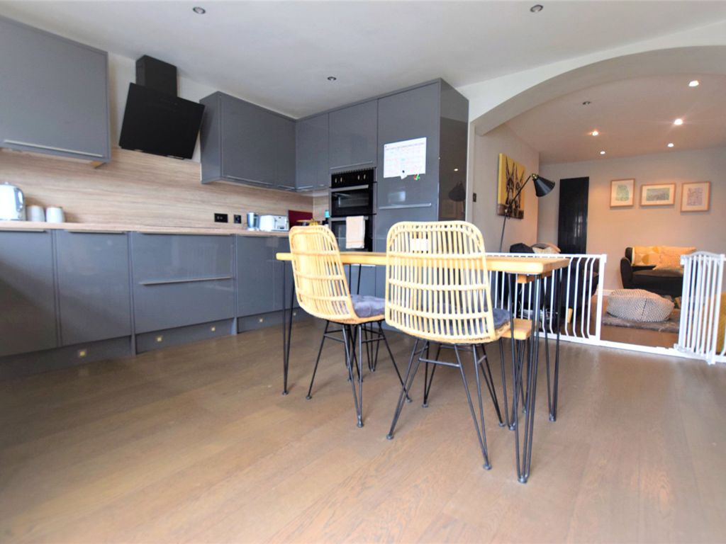 1 bed flat for sale in Silver Street, Nailsea, Bristol BS48, £210,000