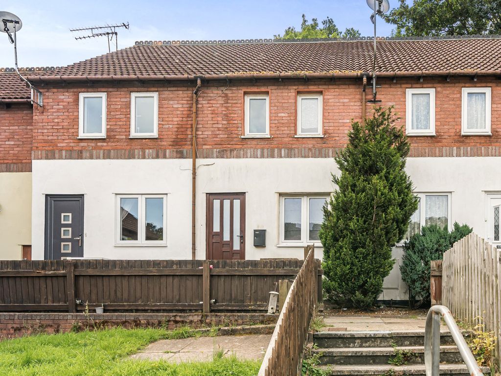 2 bed terraced house for sale in Holne Court, Kinnerton Way, Exeter, Devon EX4, £220,000