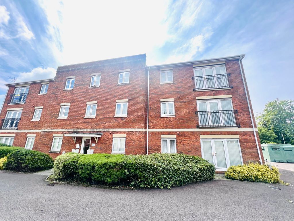 1 bed flat for sale in Clayton Drive, Swansea SA4, £89,995