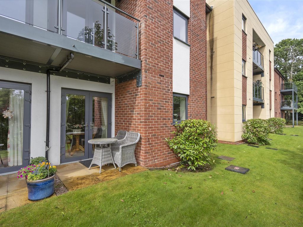 1 bed flat for sale in Thorneycroft, Wood Road, Tettenhall WV6, £199,950