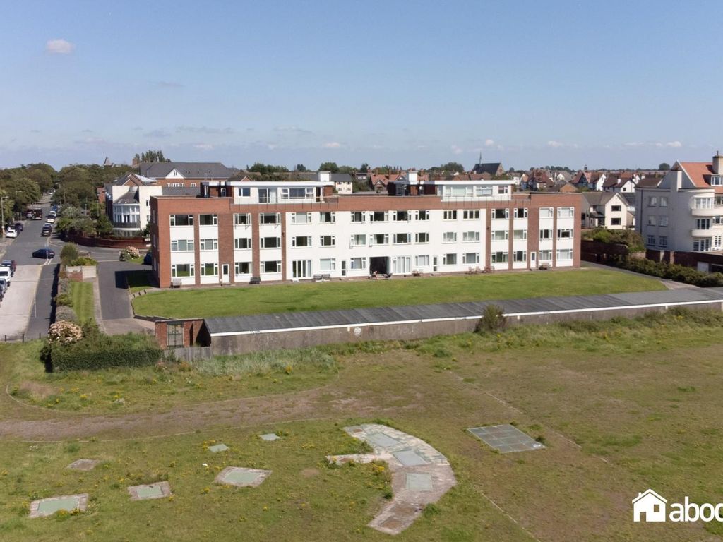 3 bed flat for sale in Burbo Bank Road South, Crosby, Liverpool L23, £325,000