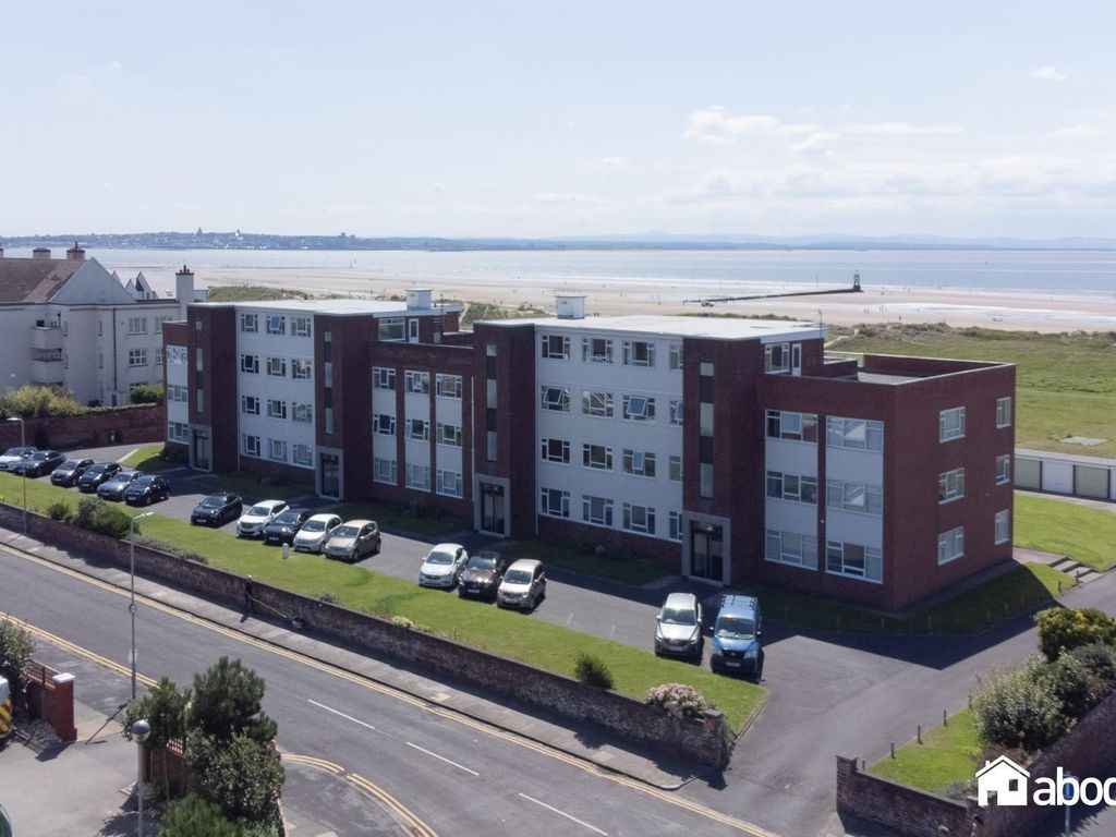 3 bed flat for sale in Burbo Bank Road South, Crosby, Liverpool L23, £325,000
