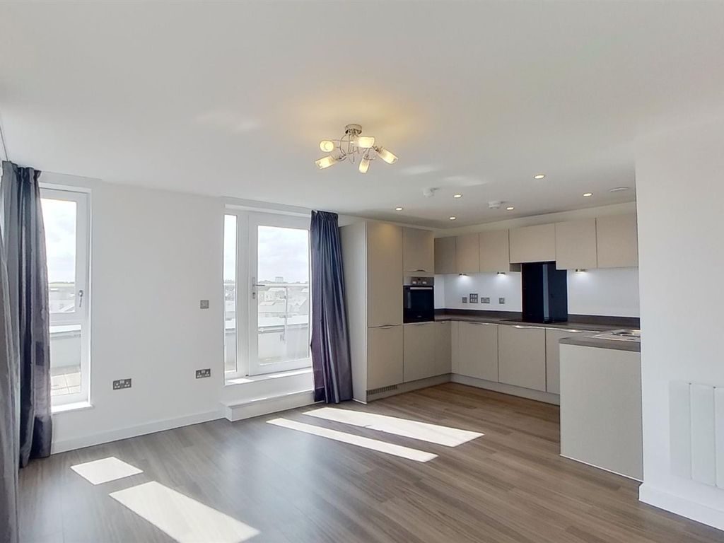 1 bed flat for sale in 18 Cyber Avenue, Oakgrove, Milton Keynes MK10, £200,000
