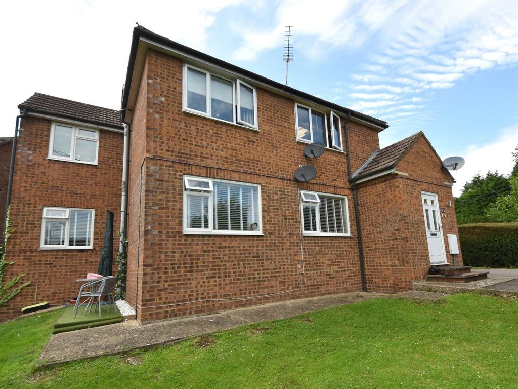 2 bed flat for sale in Ring Road, Flackwell Heath, High Wycombe HP10, £235,000