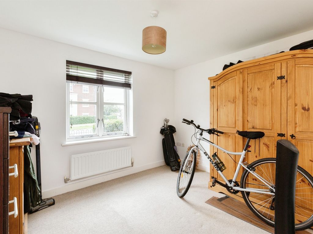 2 bed flat for sale in Hopcrofts Meadow, Redhouse Park, Milton Keynes MK14, £230,000