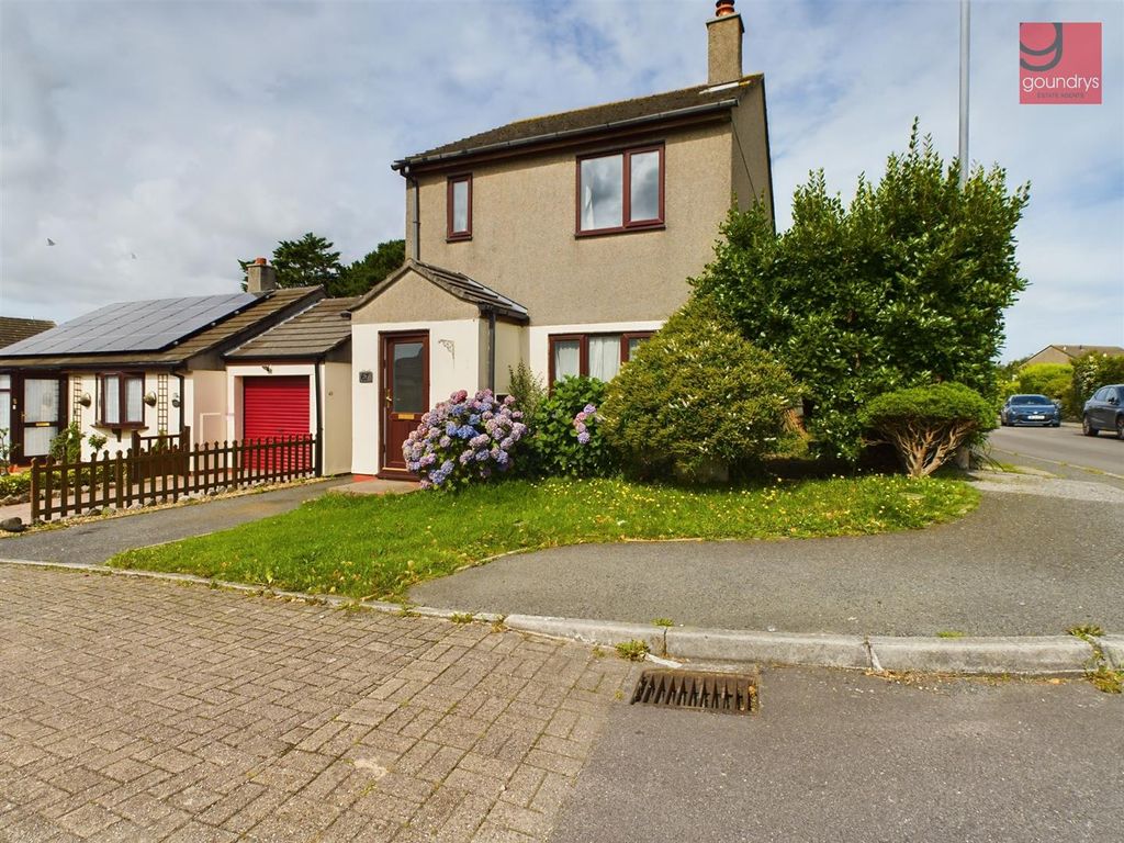 3 bed detached house for sale in Trethannas Gardens, Praze An Beeble, Camborne TR14, £240,000