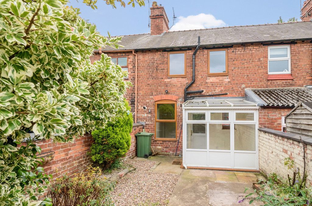 2 bed terraced house for sale in Whitchurch Road, Great Boughton, Chester CH3, £210,000