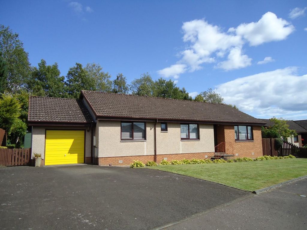 3 bed bungalow for sale in Berryhill, Glenrothes KY7, £249,995