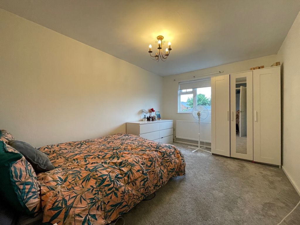 2 bed maisonette for sale in Hartshorn Street, Bilston WV14, £110,000
